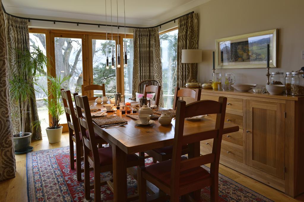 Brae House Bed & Breakfast Aberfeldy Bagian luar foto