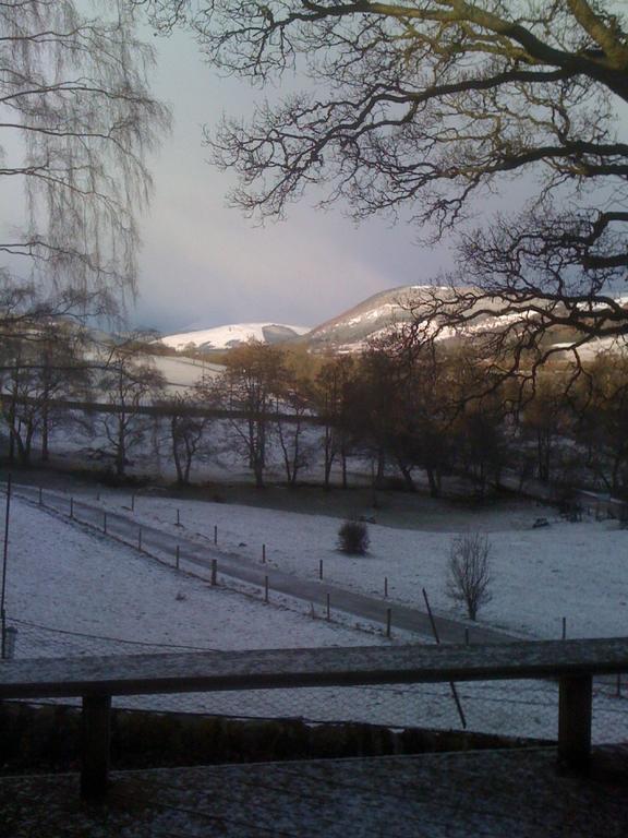 Brae House Bed & Breakfast Aberfeldy Bagian luar foto