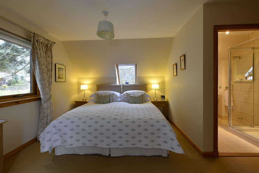 Brae House Bed & Breakfast Aberfeldy Bagian luar foto